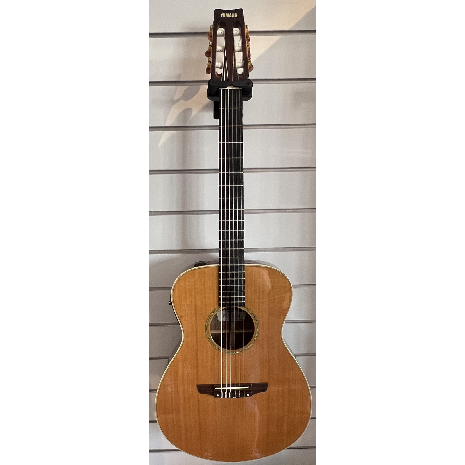 Yamaha FPX 300N Occasion